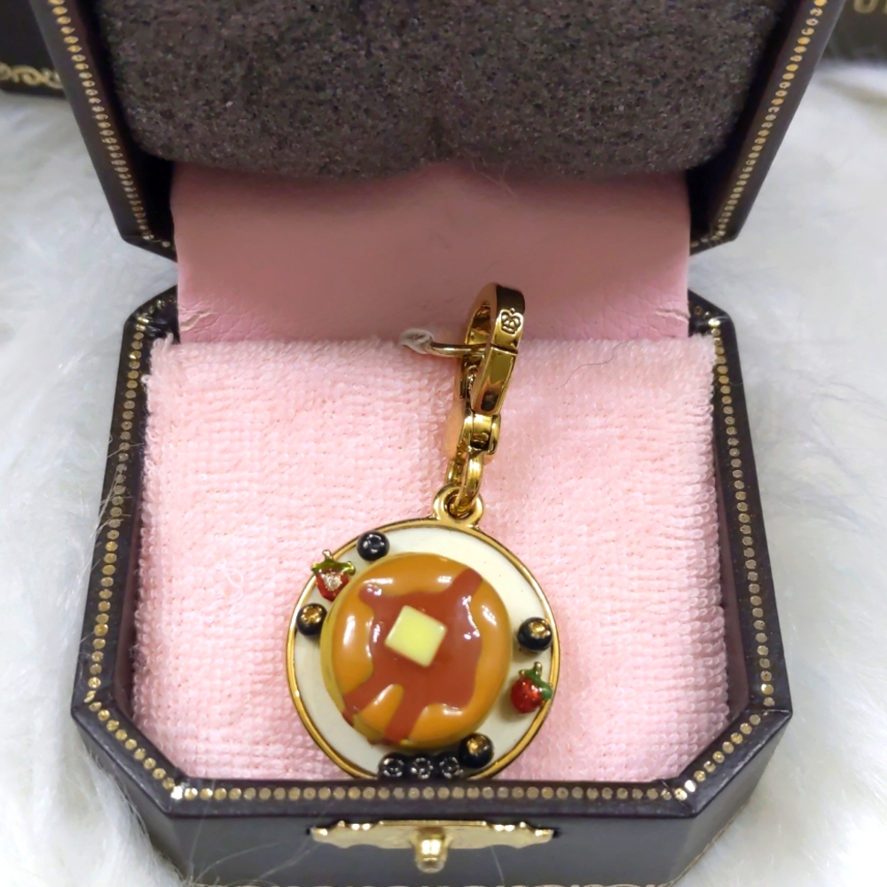 Juicy Couture Pancakes Charm